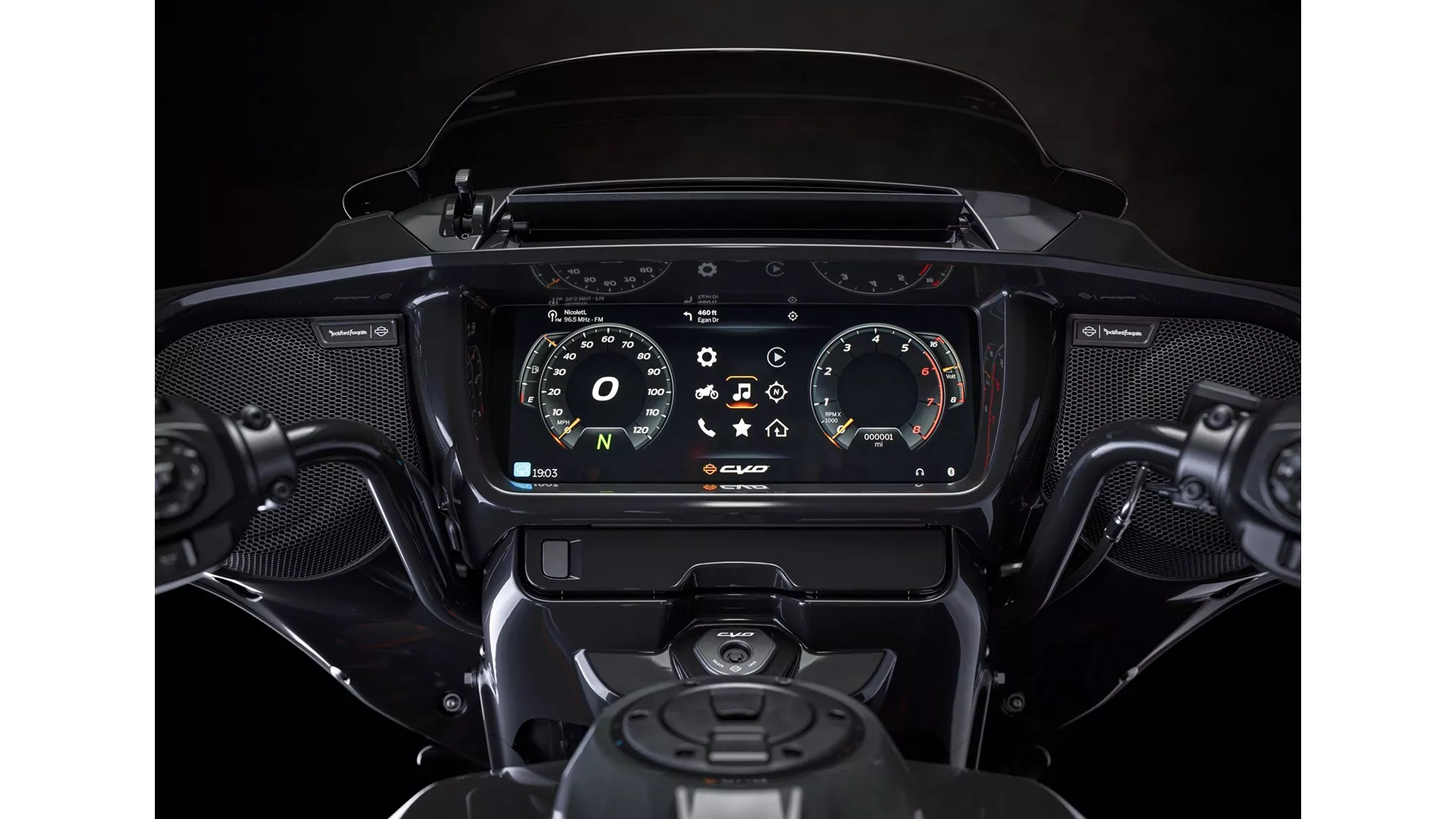 Harley-Davidson CVO Street Glide FLHXSE - Image 3 Harley-Davidson CVO Street Glide FLHXSE - Image 3