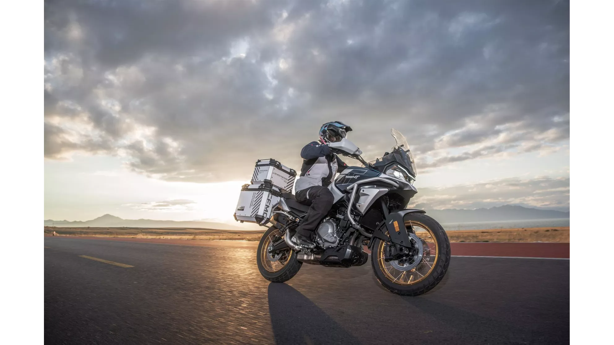 CFMOTO 700MT - Immagine 1 CFMOTO 700MT - Immagine 1