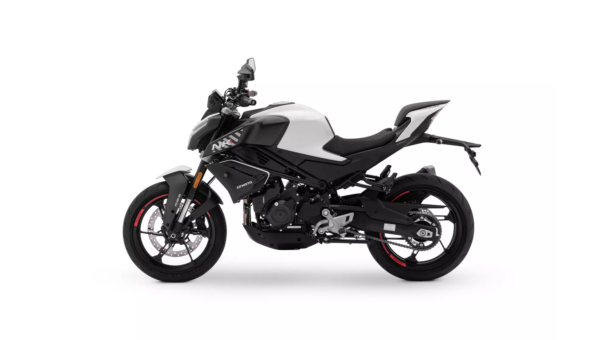 CFMOTO 450NK - Kép 4 CFMOTO 450NK - Kép 4