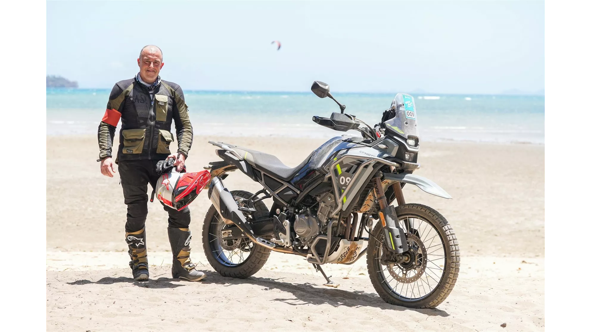 CFMOTO 450MT - Imagem 8 CFMOTO 450MT - Imagem 8