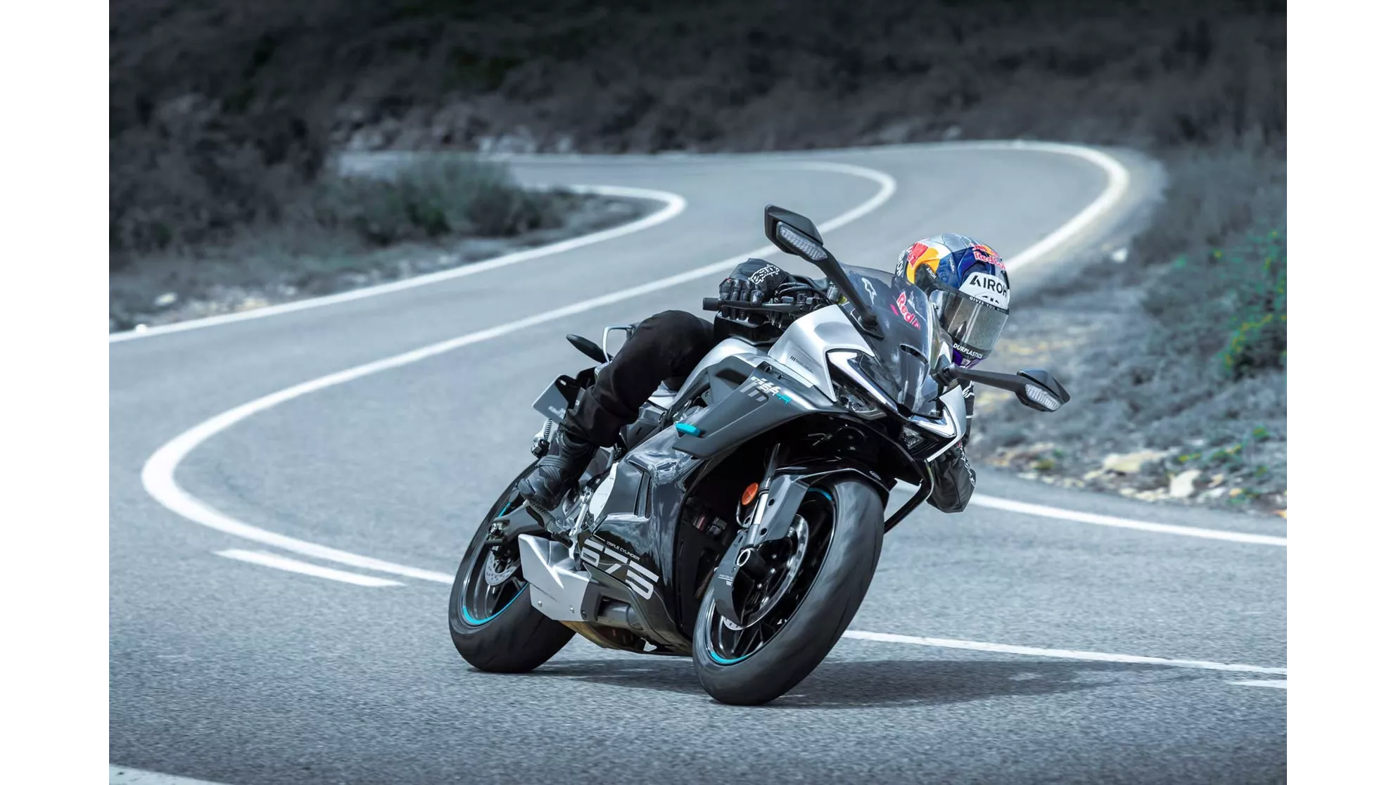 CFMOTO 675SR-R - Imagem 6 CFMOTO 675SR-R - Imagem 6