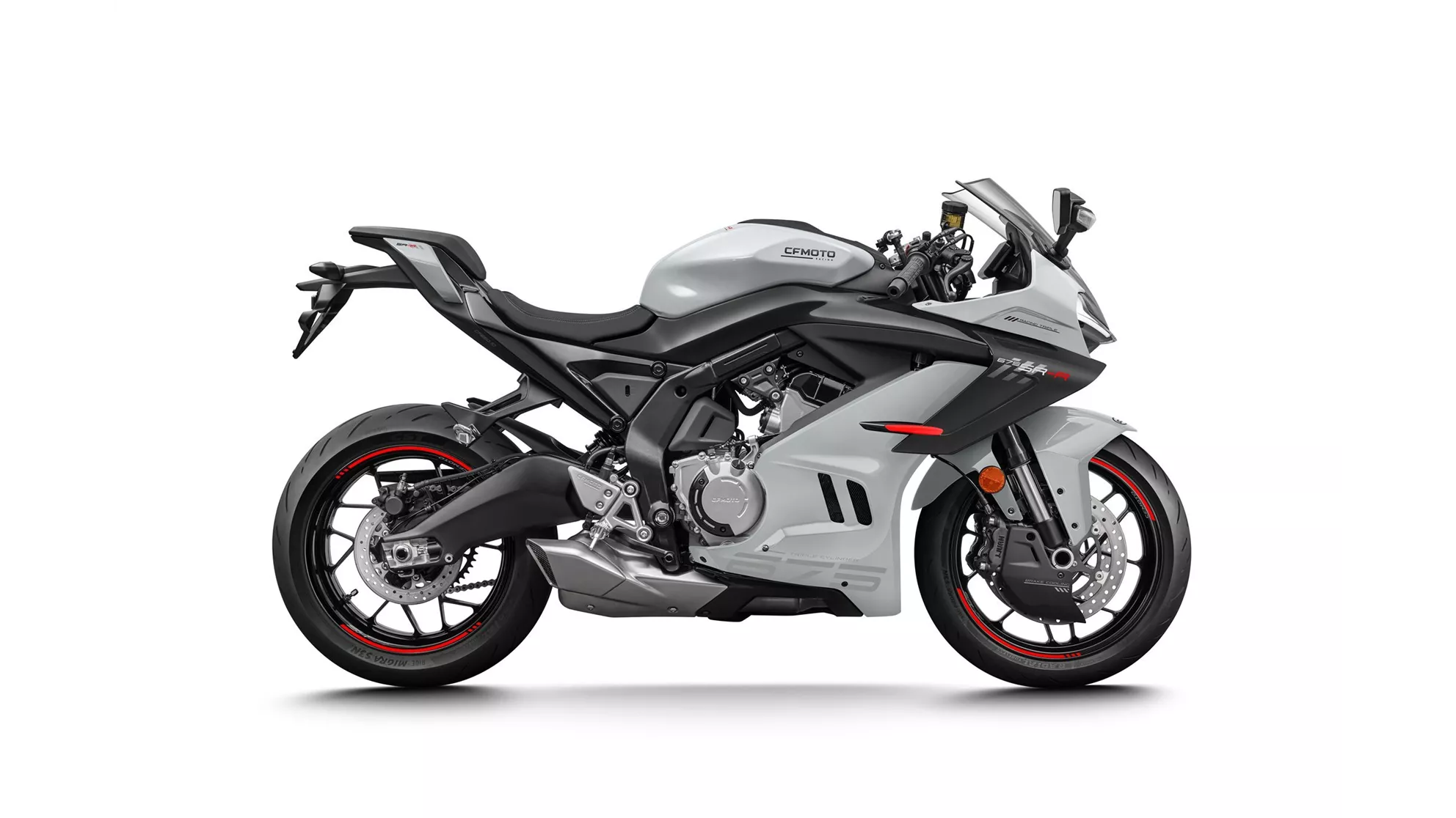 CFMOTO 675SR-R - Слика 1 CFMOTO 675SR-R - Слика 1