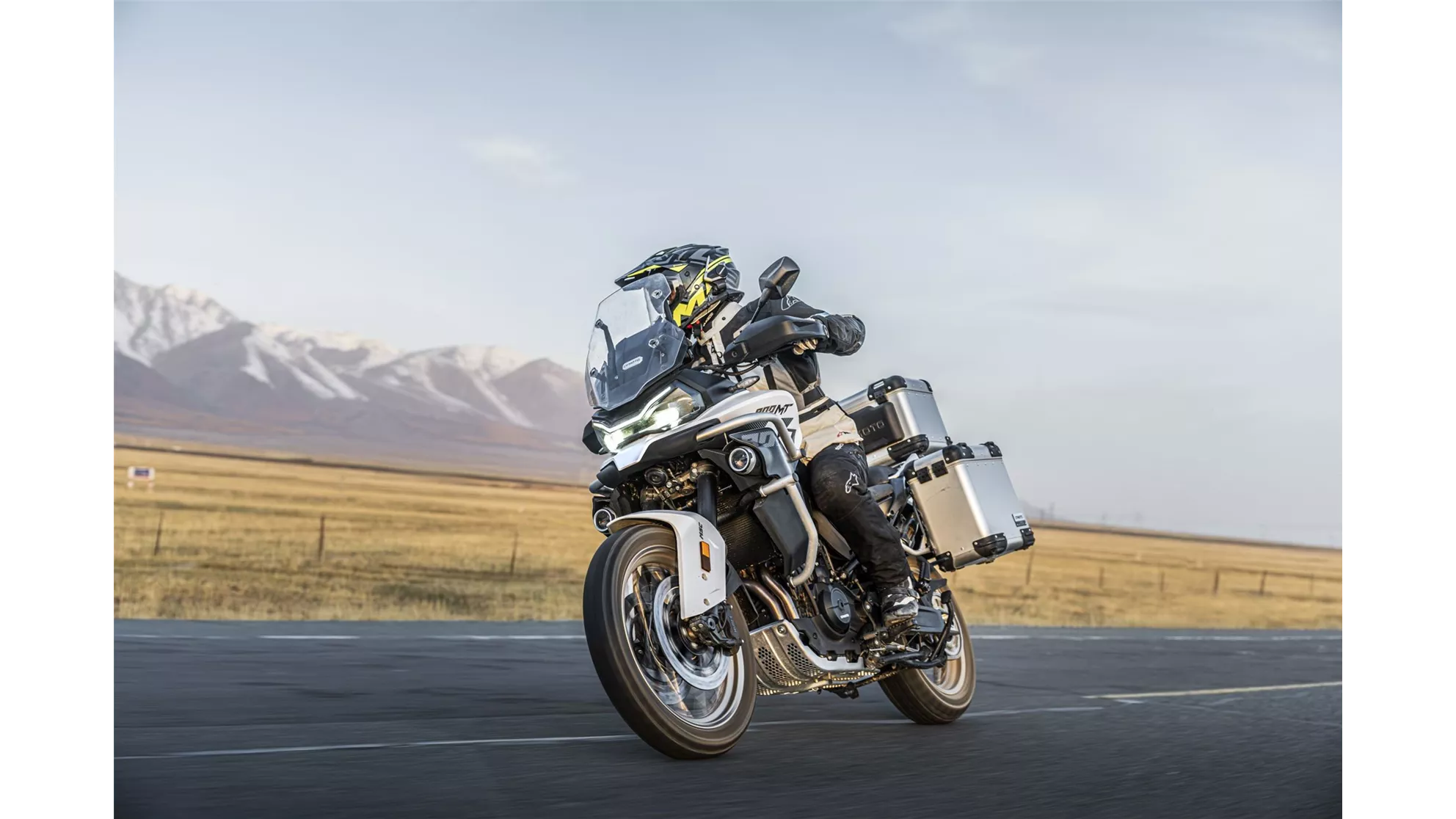 CFMOTO 800MT-ES 2026 - Image 21 CFMOTO 800MT-ES 2026 - Image 21