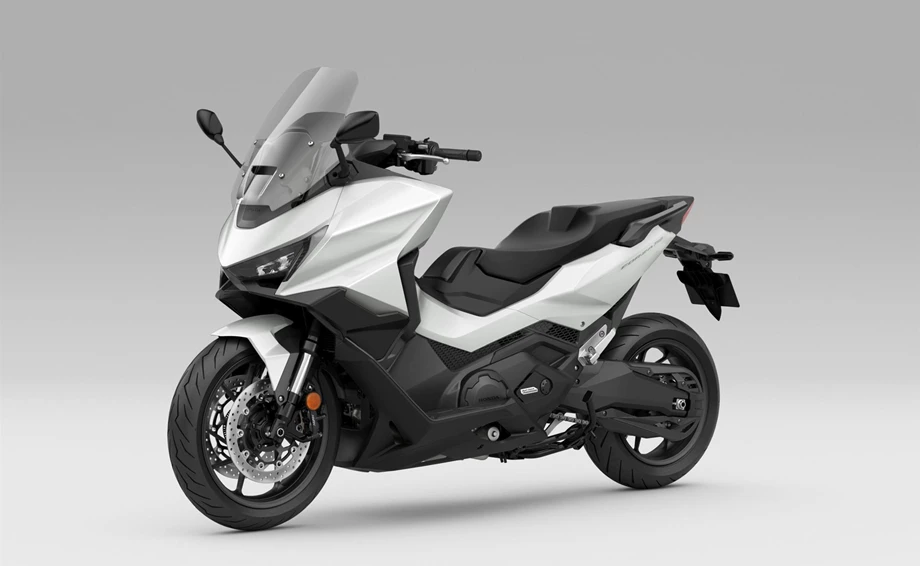 Honda Forza 750 Bild 10: Honda Forza 750