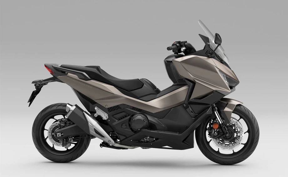 Honda Forza 750 Bild 2: Honda Forza 750