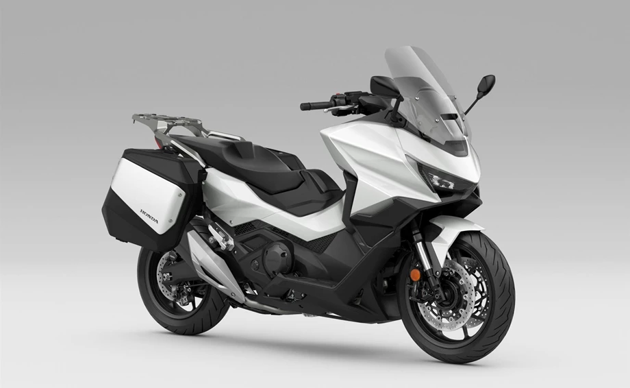 Honda Forza 750 Bild 14: Honda Forza 750