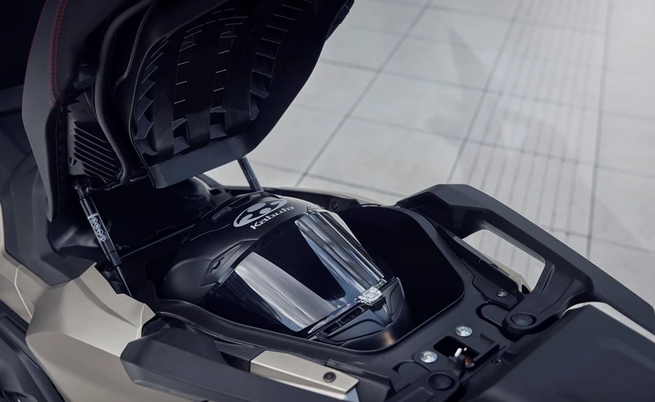 Honda Forza 750 Bild 15: Honda Forza 750