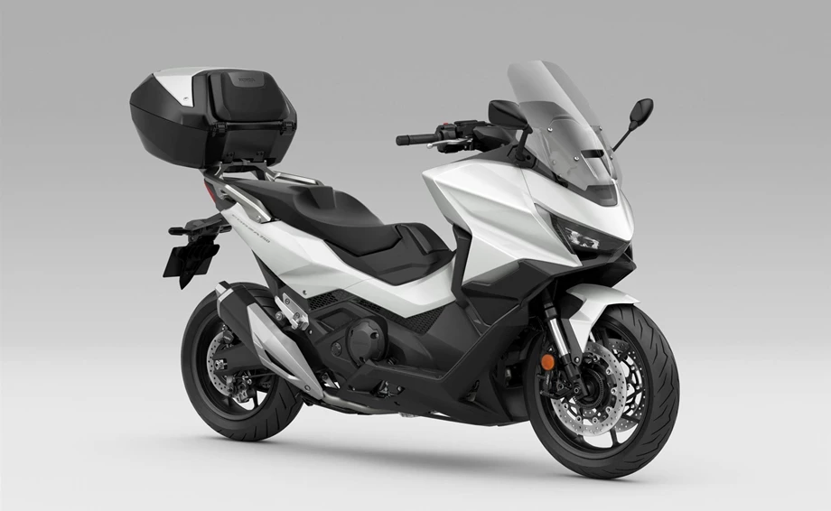 Honda Forza 750 Bild 8: Honda Forza 750