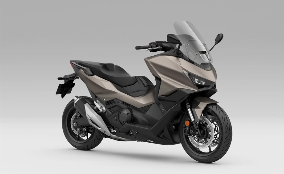 Honda Forza 750 Bild 5: Honda Forza 750