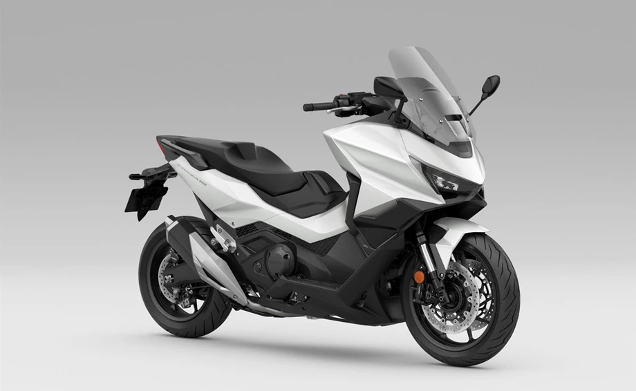 Honda Forza 750 Bild 4: Honda Forza 750