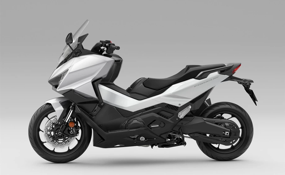 Honda Forza 750 Bild 19: Honda Forza 750