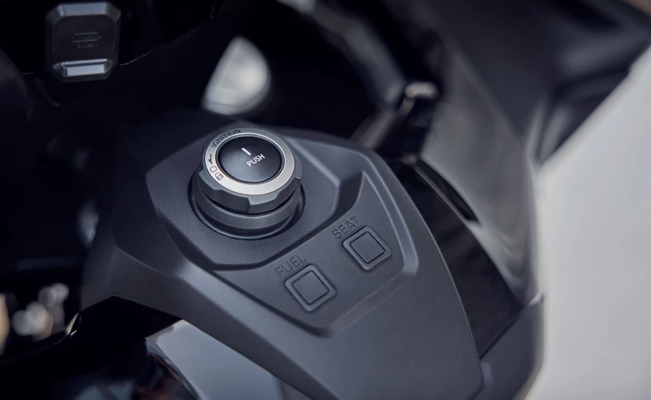 Honda Forza 750 Bild 21: Honda Forza 750