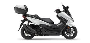 Yamaha XMAX 300 2024 vs Honda Forza 350 2026