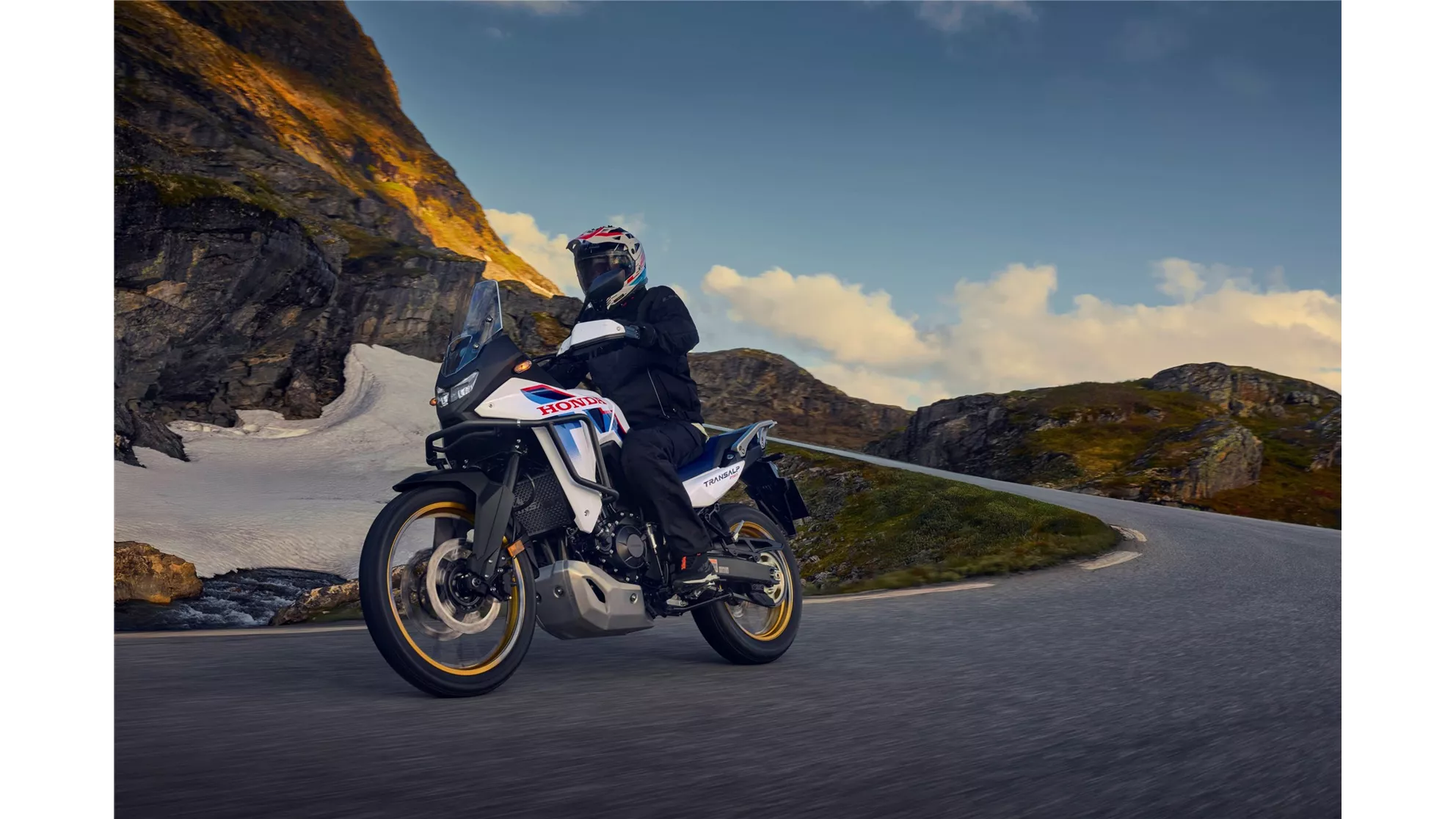 Honda XL750 Transalp - Image 11 Honda XL750 Transalp - Image 11