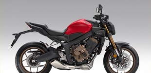 Yamaha MT-07 Y-AMT 2025 vs Honda CB650R E-Clutch 2026
