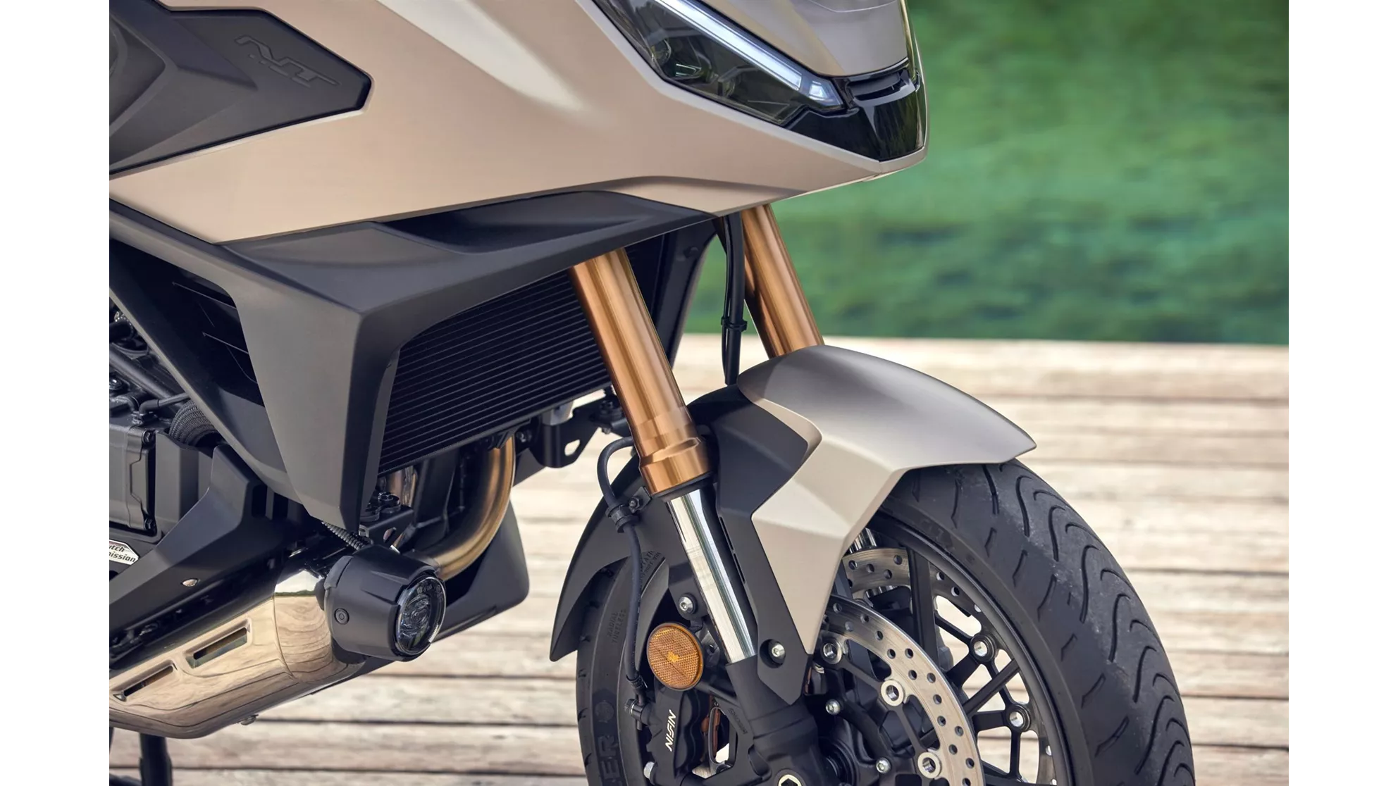 Honda NT1100 DCT Electronic Suspension - Slika 6 Honda NT1100 DCT Electronic Suspension - Slika 6