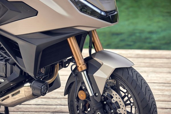 Honda NT1100 DCT Electronic Suspension () - Bild 8