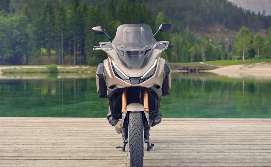 Honda NT1100 DCT Electronic Suspension Bild 9: Honda NT1100 DCT Electronic Suspension