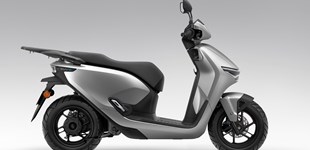 NIU NQiX 500 2025 vs Honda CUV e: 2026