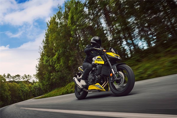 Honda CB750 Hornet E-Clutch () - Bild 2