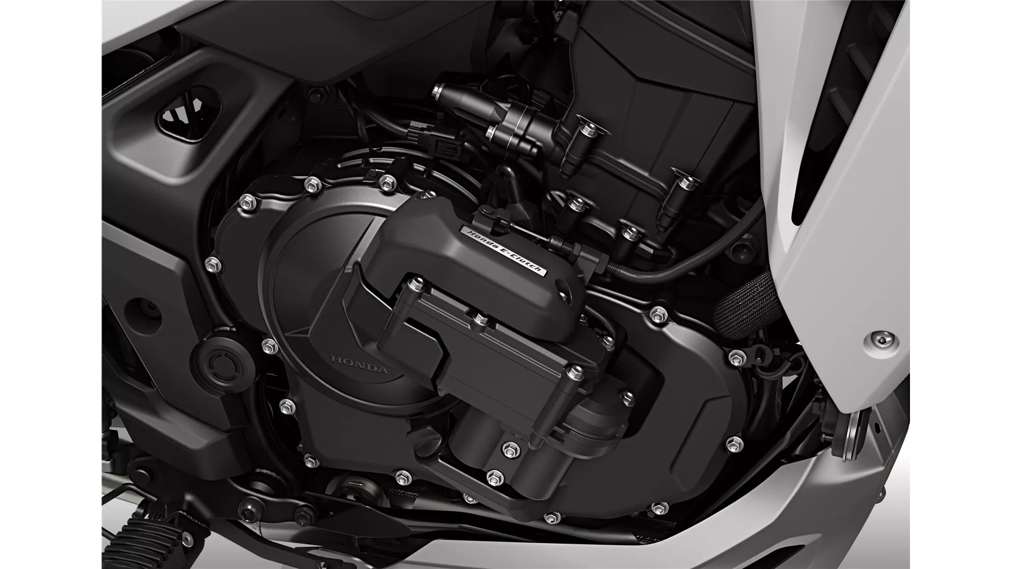 Honda XL750 Transalp E-Clutch - Image 3 Honda XL750 Transalp E-Clutch - Image 3