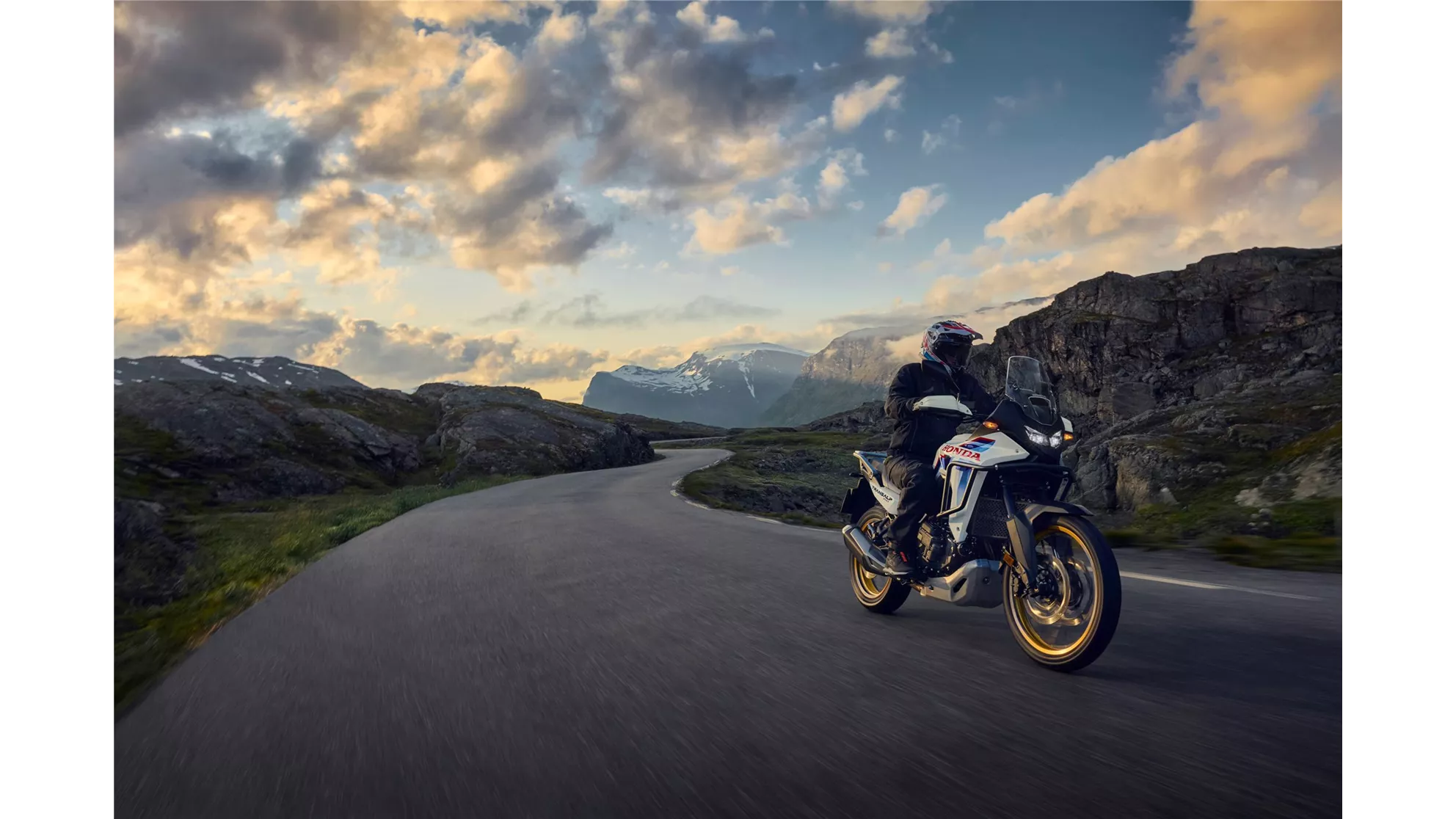 Honda XL750 Transalp E-Clutch - Image 1 Honda XL750 Transalp E-Clutch - Image 1