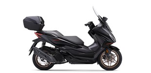Honda PCX125 DX 2025 vs Honda Forza 125 Special Edition 2026