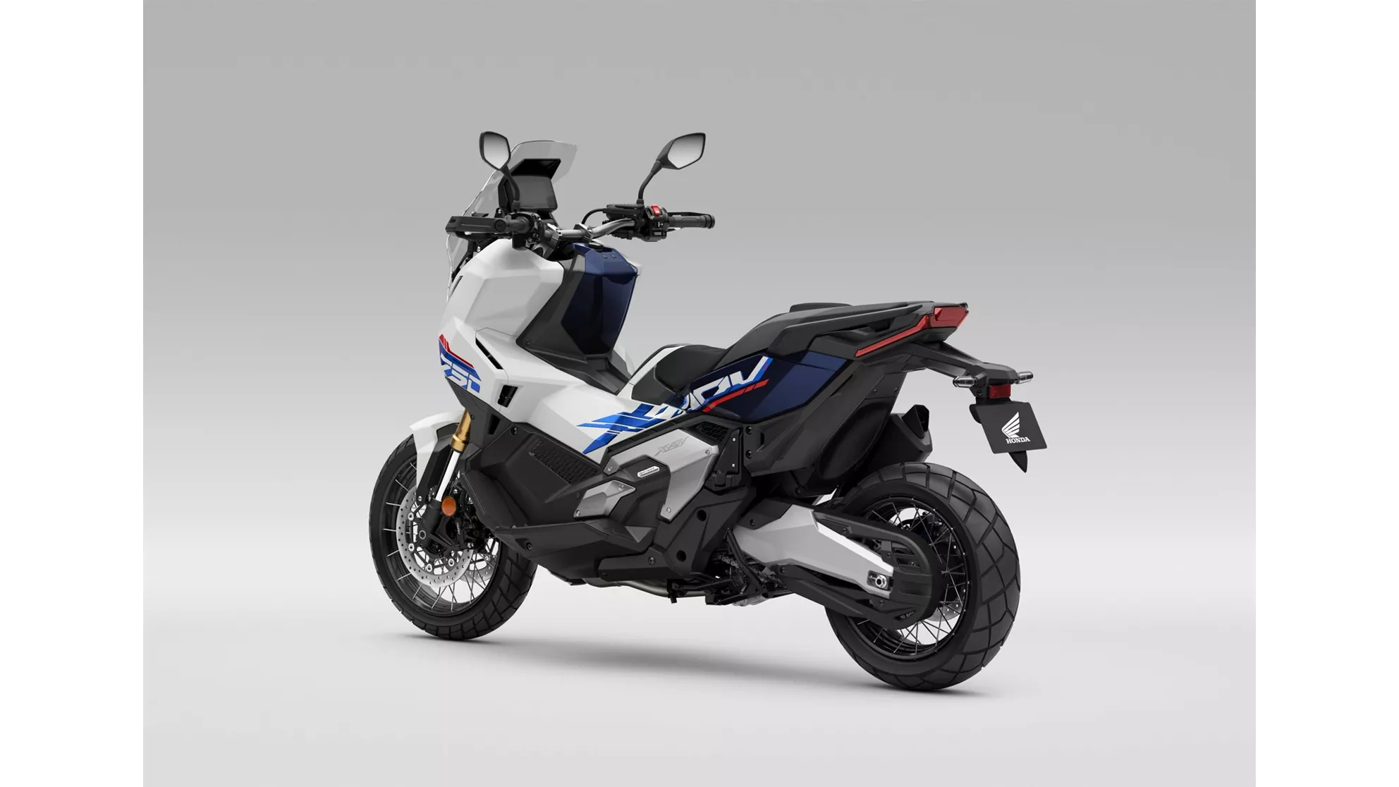 Honda X-ADV - Image 8 Honda X-ADV - Image 8