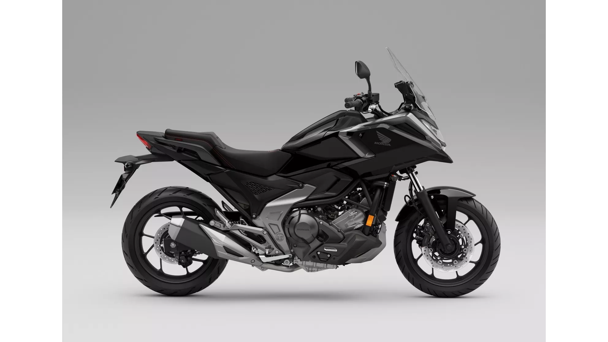 Honda NC750X DCT - Image 4 Honda NC750X DCT - Image 4