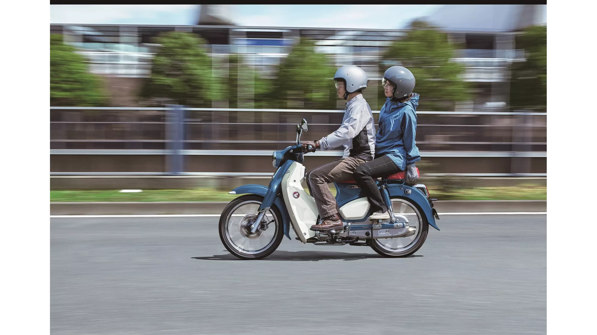 Honda Super Cub C 125 - Bild 1 Honda Super Cub C 125 - Bild 1