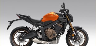 Honda CB650R 2026 vs Yamaha MT-07 2025