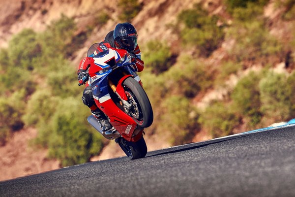 Honda CBR1000RR-R Fireblade SP () - Bild 3