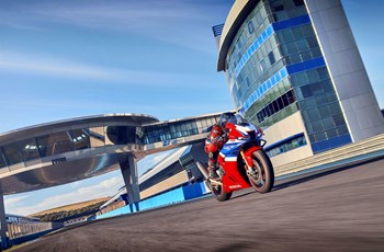 Honda CBR1000RR-R Fireblade SP 2026 - Bild 17