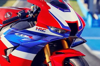 Honda CBR1000RR-R Fireblade SP 2026 - Bild 22