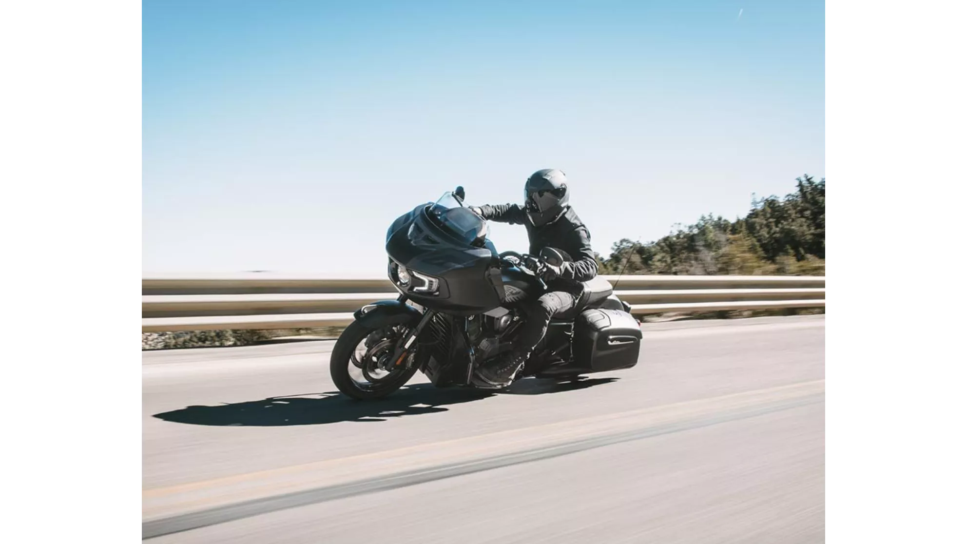 Indian Challenger Dark Horse with 112 Package - Bild 3 Indian Challenger Dark Horse with 112 Package - Bild 3