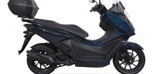 Kymco Sky Town 50i 2026 vs Aprilia SXR 50 2024