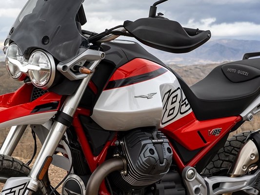 Moto Guzzi V85 TT () - Bild 9