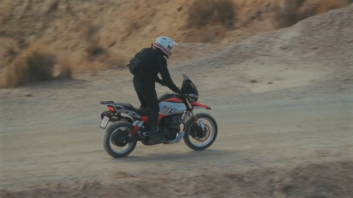 Moto Guzzi V85 TT () - Bild 10