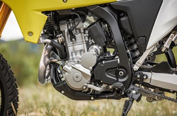 Suzuki DR-Z4S 2026 - Bild 9