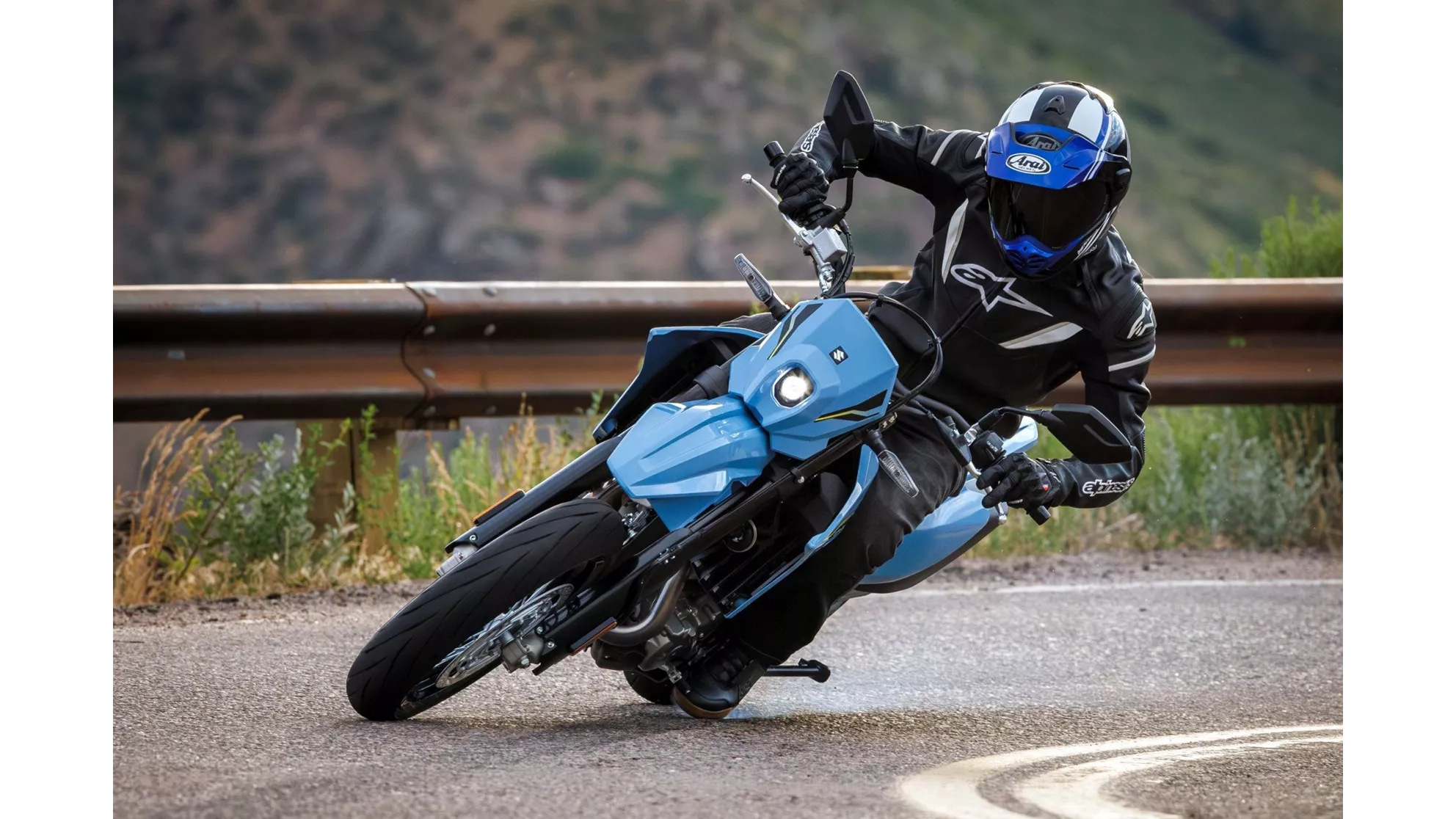 Suzuki DR-Z4SM - Image 1 Suzuki DR-Z4SM - Image 1