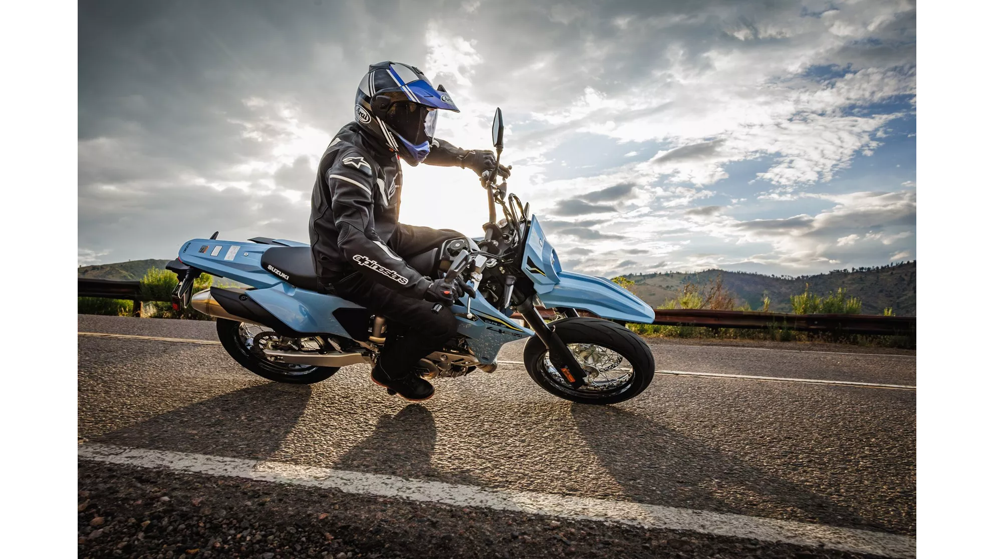 Suzuki DR-Z4SM - Image 11 Suzuki DR-Z4SM - Image 11