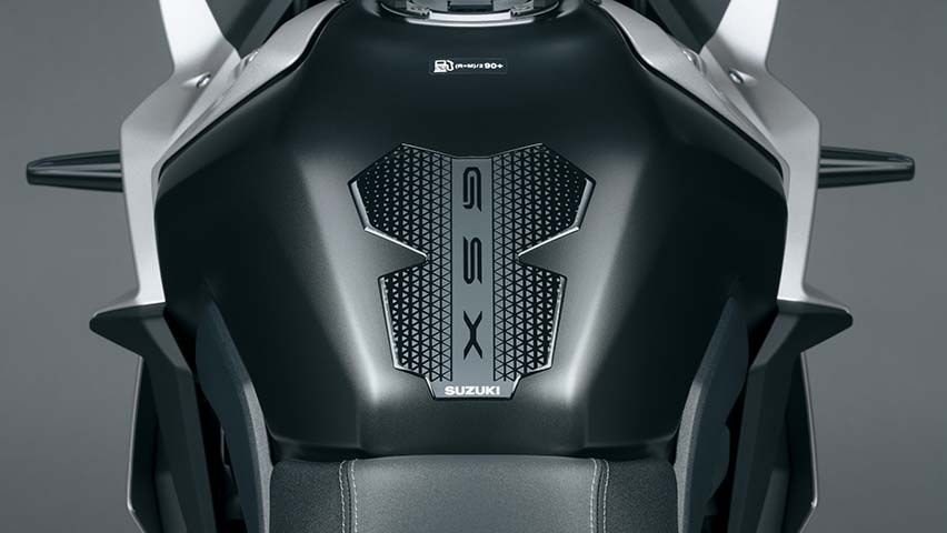 Suzuki GSX-8R Daidai-Iro Power Edition