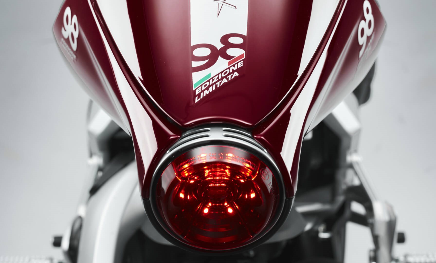 MV Agusta Superveloce 98 - Imagem 11