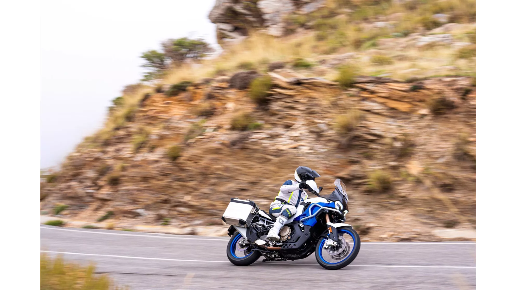 MV Agusta Enduro Veloce - Image 5 MV Agusta Enduro Veloce - Image 5