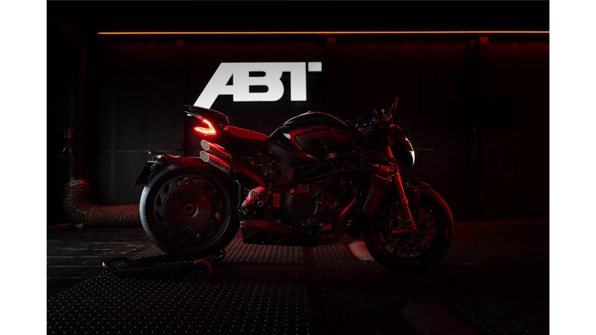 MV Agusta Brutale 1000 ABT - Slika 8 MV Agusta Brutale 1000 ABT - Slika 8
