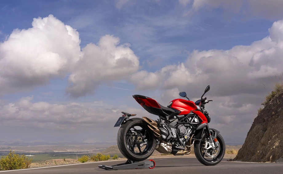 MV Agusta Brutale 800 Bild 5: MV Agusta Brutale 800