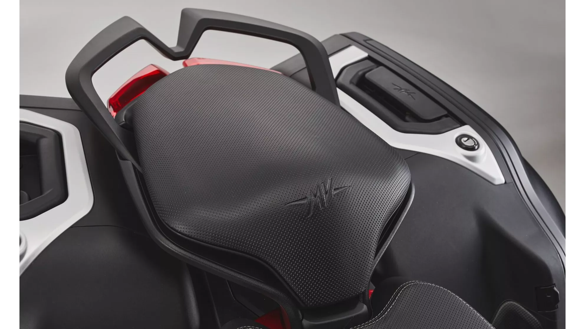 MV Agusta Turismo Veloce 800 Lusso SCS - afbeelding 11 MV Agusta Turismo Veloce 800 Lusso SCS - afbeelding 11