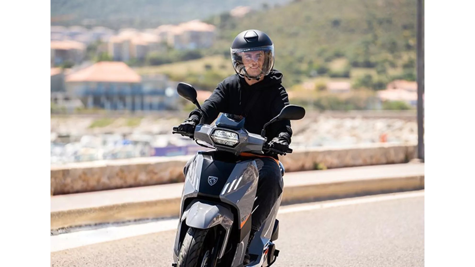 Peugeot Tweet 125 GT - Image 1 Peugeot Tweet 125 GT - Image 1