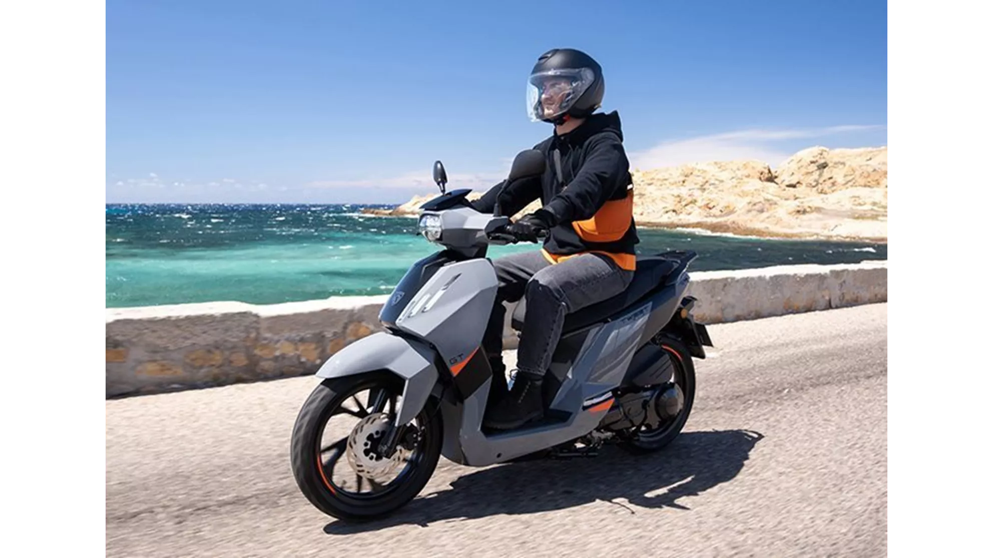 Peugeot Tweet 125 GT - Image 2 Peugeot Tweet 125 GT - Image 2