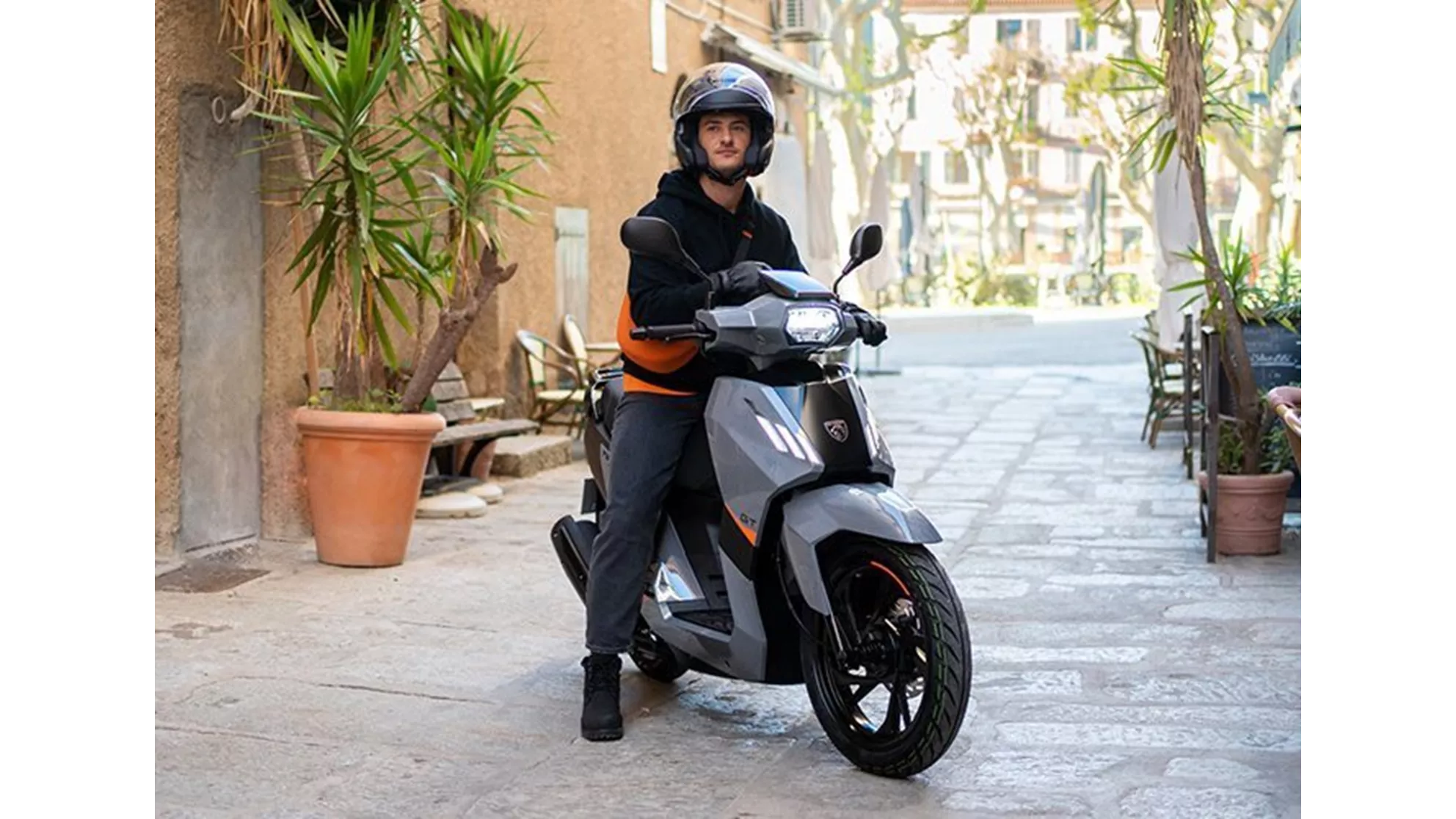 Peugeot Tweet 125 GT - Image 3 Peugeot Tweet 125 GT - Image 3